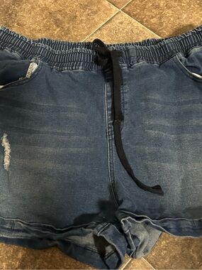 SHEIN Blue Denim Jogger-Style Jean Shorts with Black Drawstring